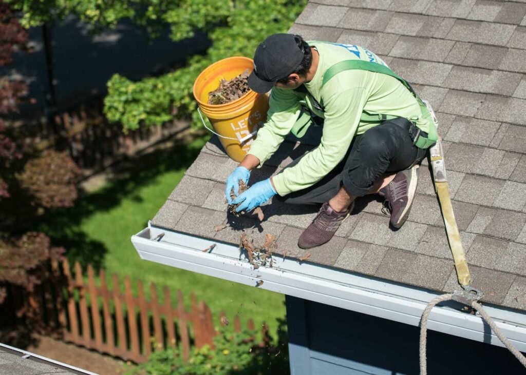 Gutter Cleaning Services in Burnaby, BC - Elite Flow Gutters